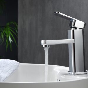 Aqua Soho Single Lever Wide Spread Bathroom Vanity Faucet – Chrome