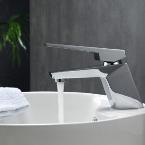 Aqua Siza Single Lever Modern Bathroom Vanity Faucet – Chrome